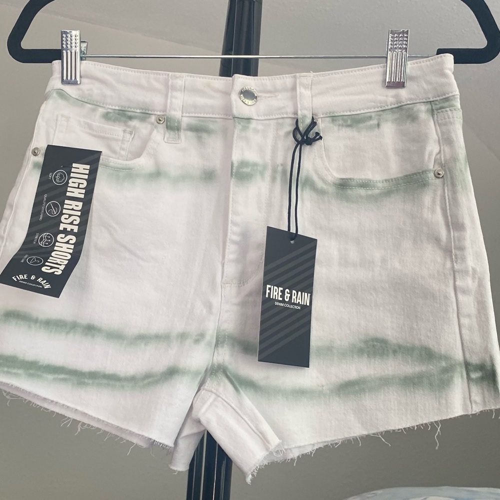 🔥🔥 Fire & Rain HighRise Shorts - Picture 8 of 12